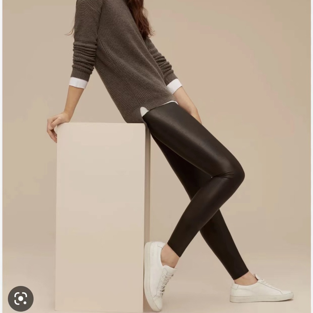 NWT Aritzia Wilfred leather leggings Size S/M